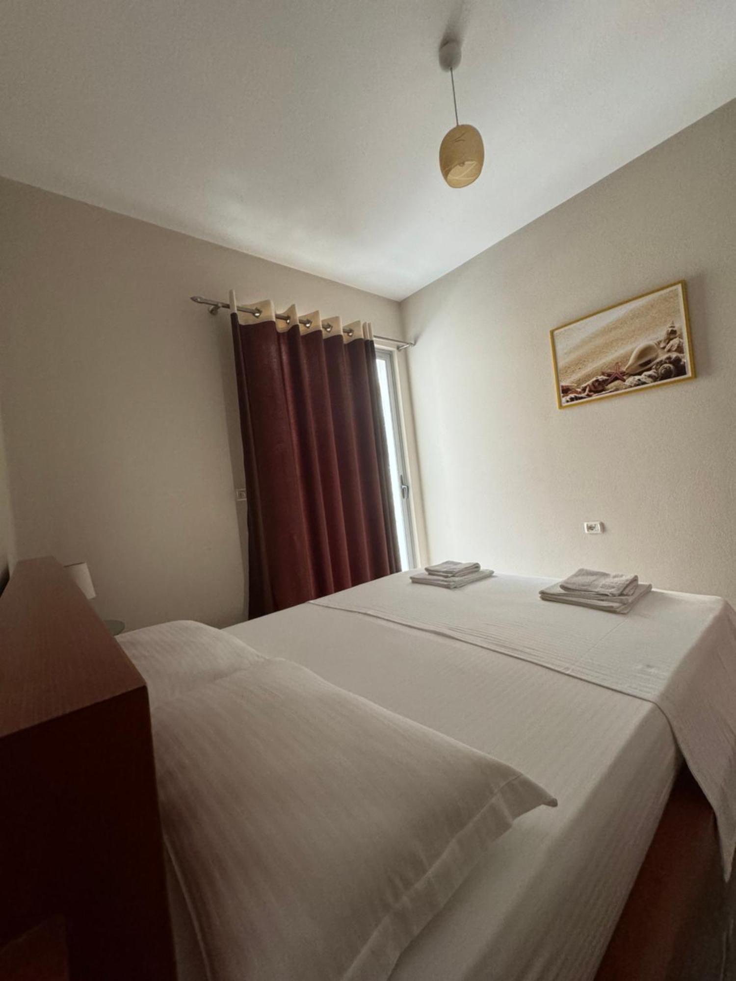 Violet'S Boutique Apartments Sarandë Buitenkant foto