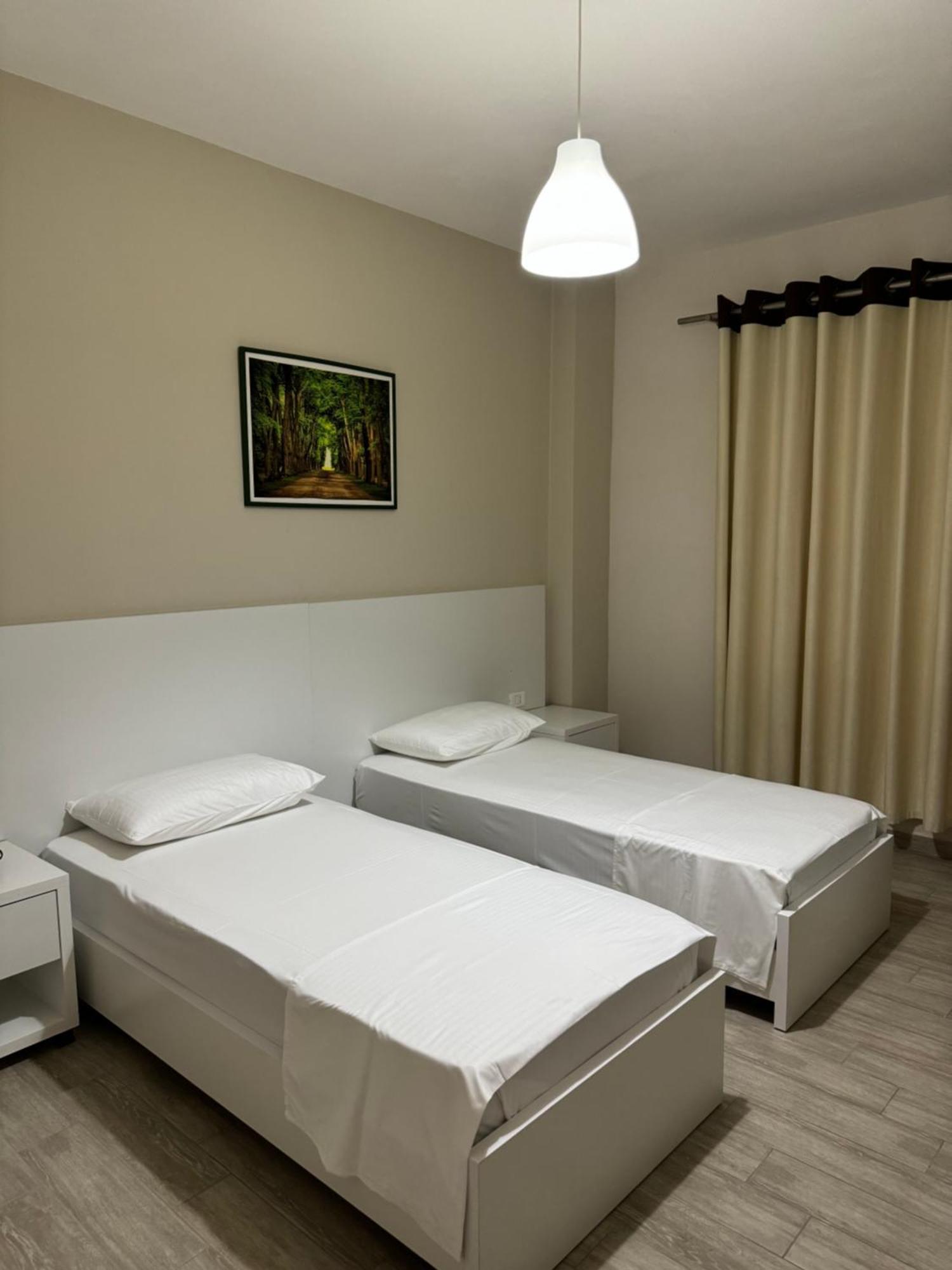 Violet'S Boutique Apartments Sarandë Buitenkant foto