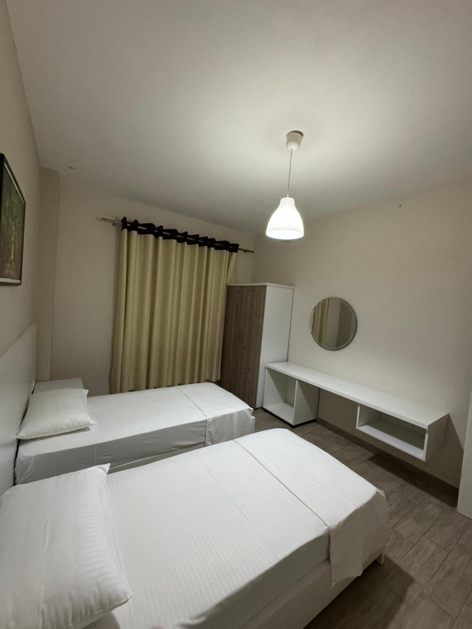 Violet'S Boutique Apartments Sarandë Buitenkant foto