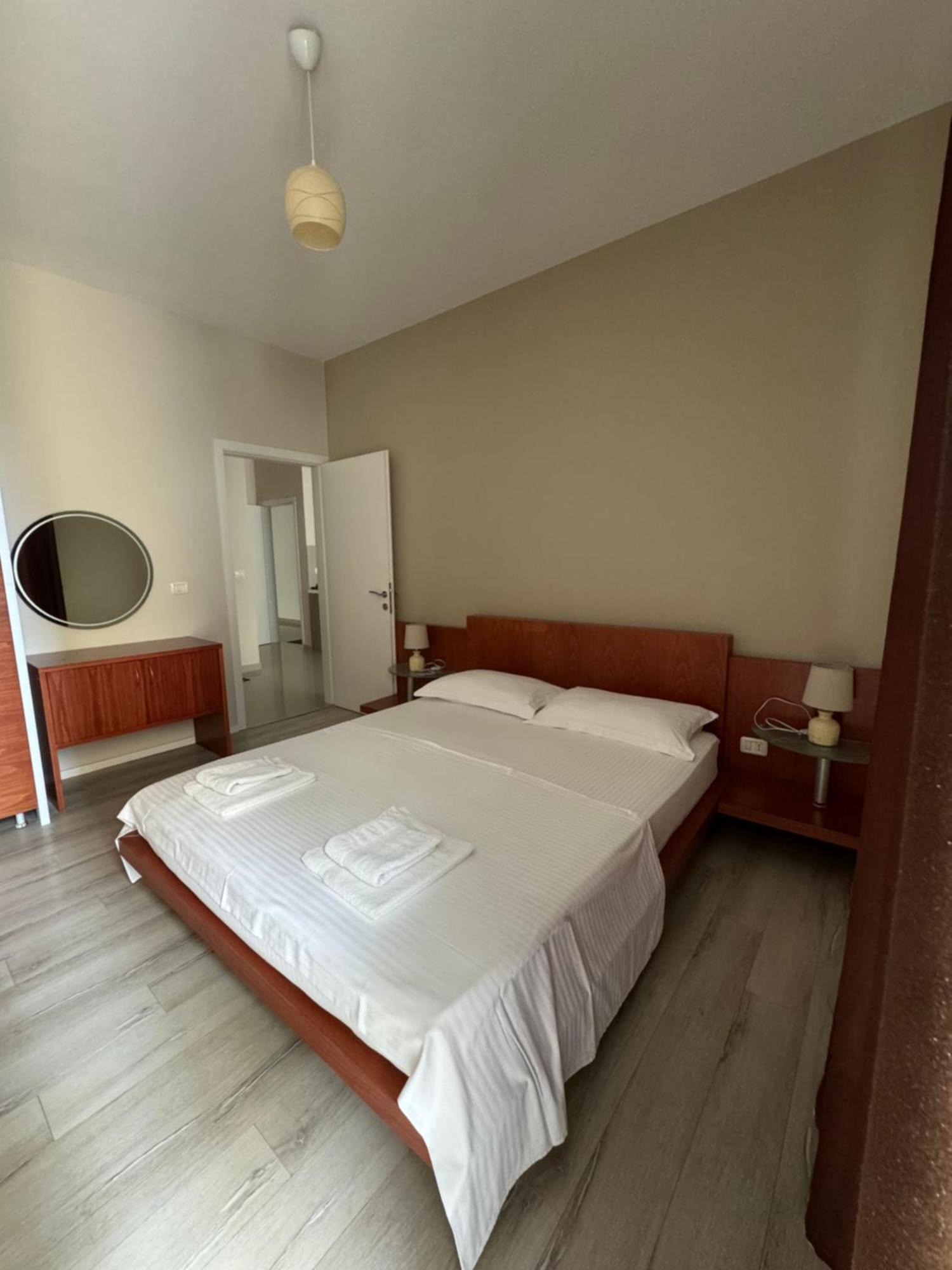 Violet'S Boutique Apartments Sarandë Buitenkant foto