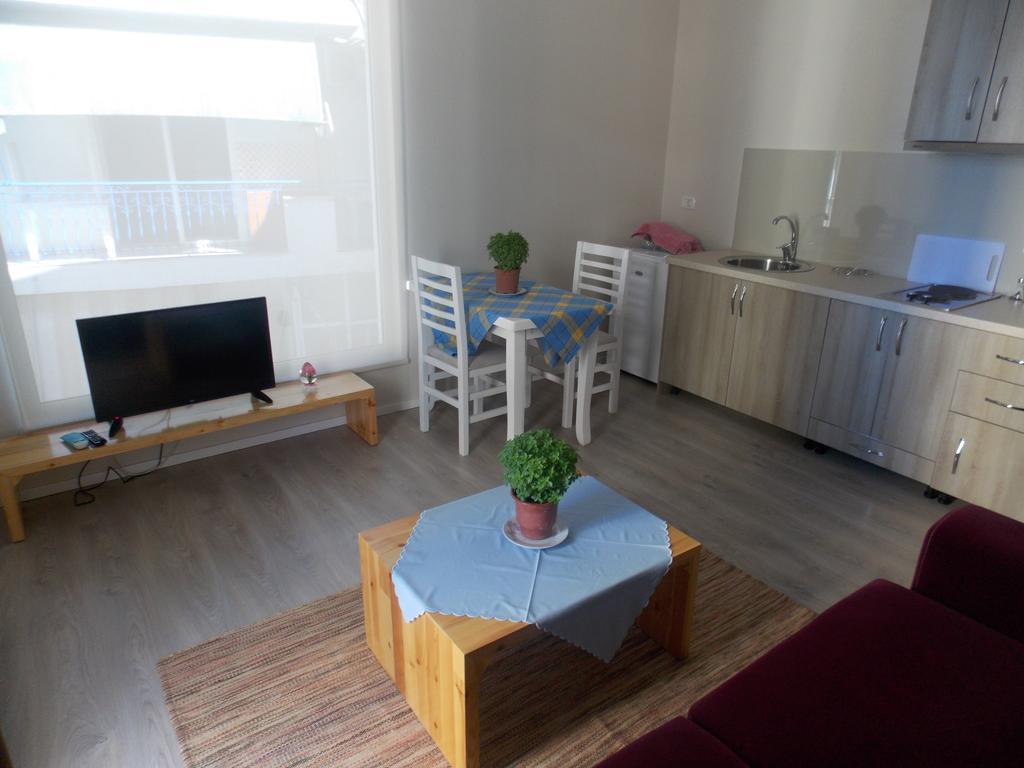 Violet'S Boutique Apartments Sarandë Buitenkant foto