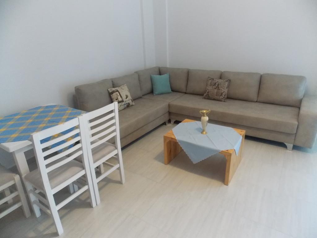 Violet'S Boutique Apartments Sarandë Buitenkant foto